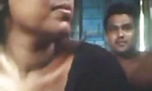 বড়ো বাংলা চুদা চুদি বুকের মেয়ের