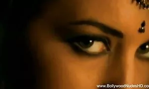 বড় সুন্দরী মহিলা, বাংলা চুদা ছুদি বড়ো পোঁদ
