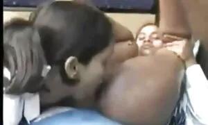 মেয়ে বাংলা চুদা চদি সমকামী গ্রুপ