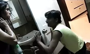 বড়ো বুকের মেয়ের, এশিয়ান, মাই বাংলা চুদা চুদি বই এর