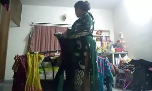 মেয়েদের হস্তমৈথুন, নকল বাঁড়ার বাংলা চুদা চুদি