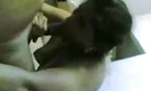 কালো মেয়ের বাংলা চুদা চোদি কালো ডগী-স্টাইল